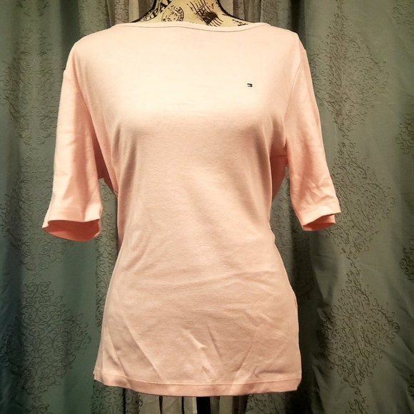 Tommy Hilfiger Tops - Tommy Hillfiger Shirt